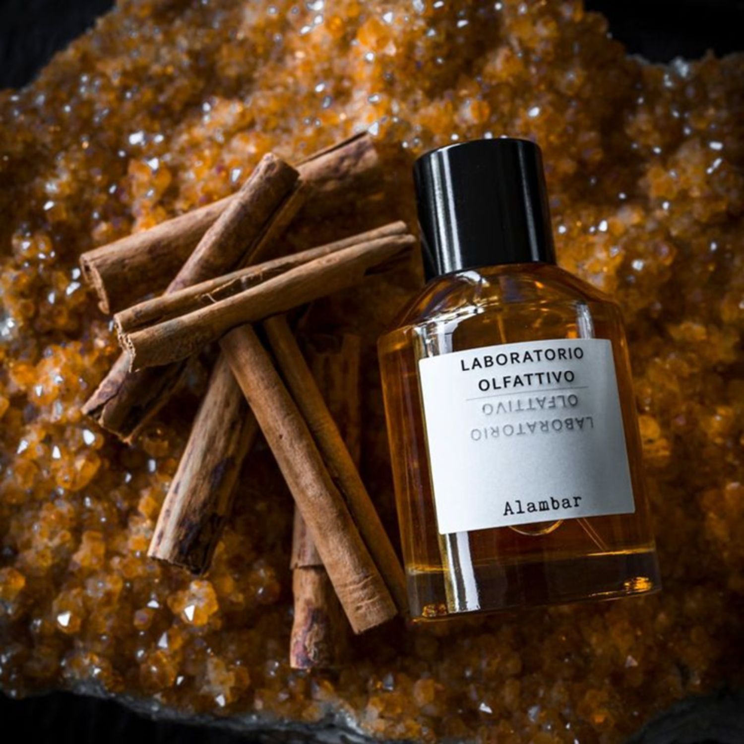 Alambar Eau de Parfum